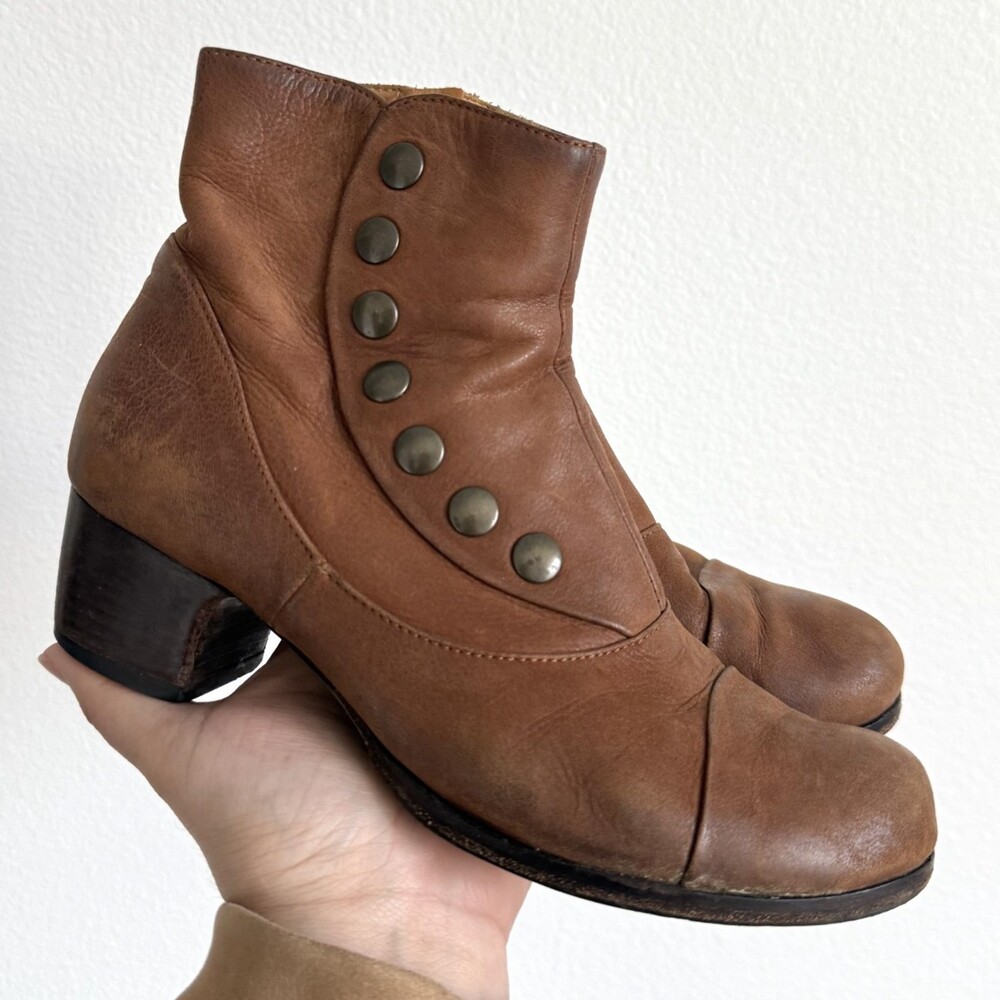 Gidigio Italian Leather Boots Women's 37 Brown Button Whimsigoth Dark Academia